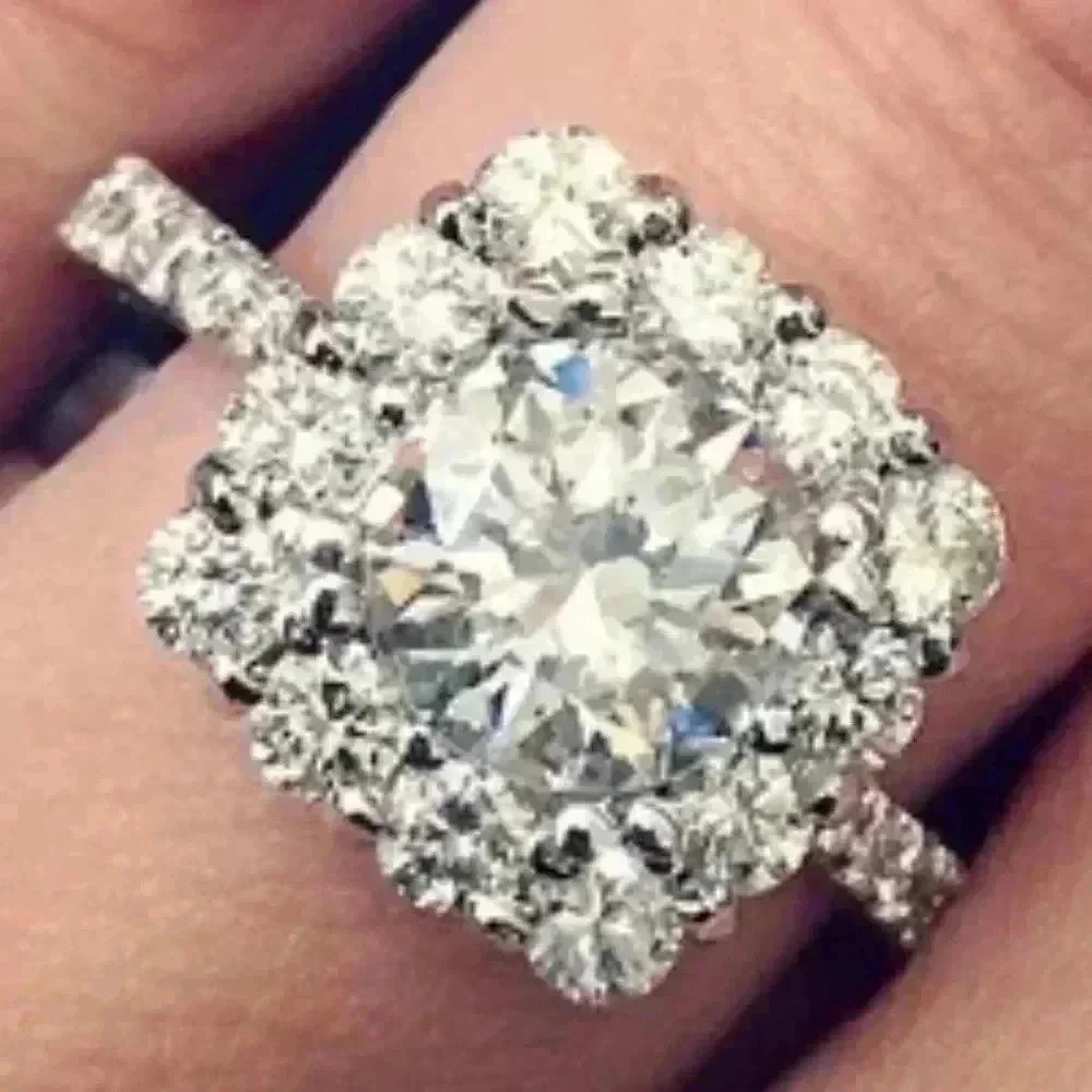 🌸925 Silver Plated Round Radiant White CZ Noble Spirit Ring, GPMB1430